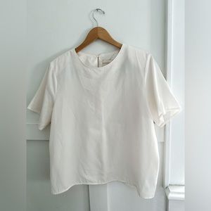 Delicate cream short sleeve blouse!